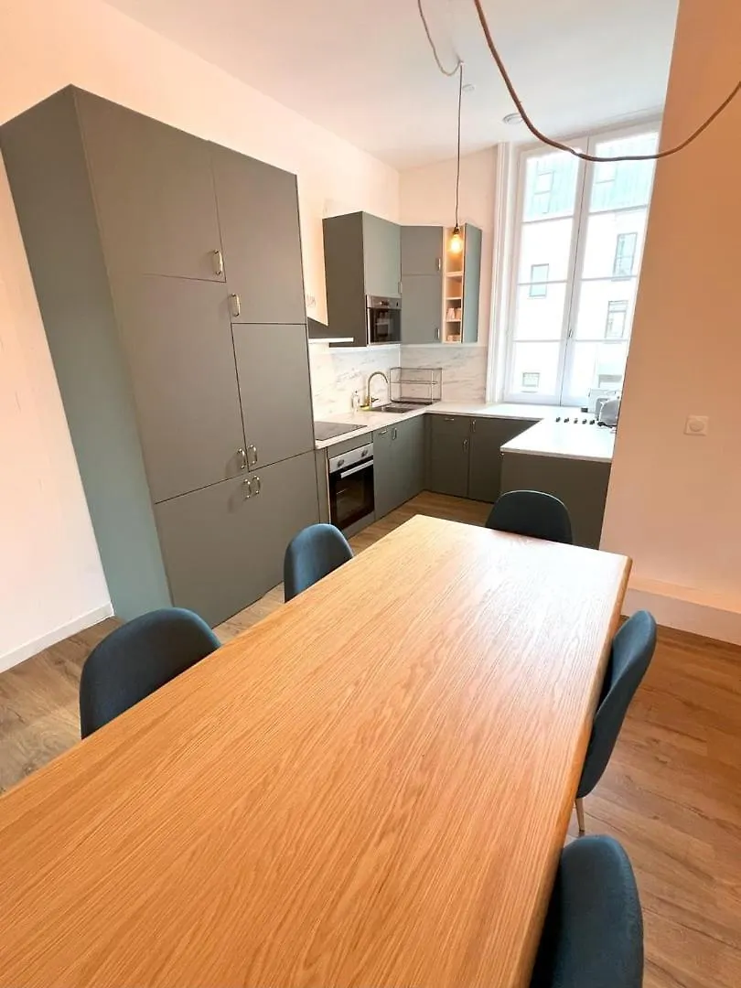 Renovated Rennes 8 Pers Daire Fransa